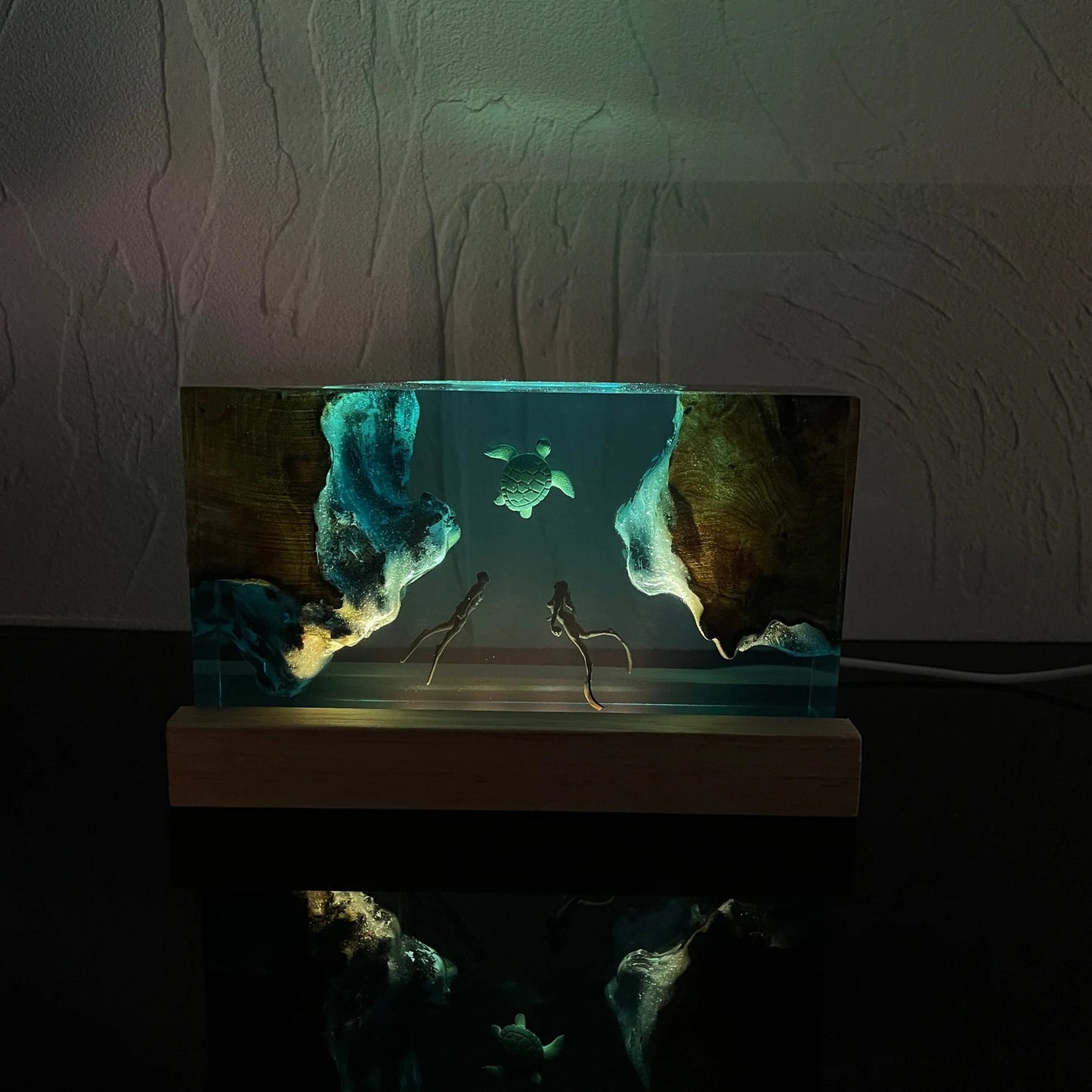 Divers and Turtles Resin Lamp